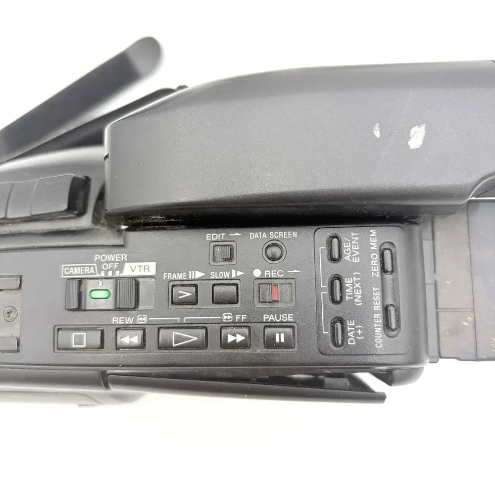 Sony CCD-F55 Video8 Handycam Camcorder w/ Charger Remote Manual Tape AS-IS Parts
